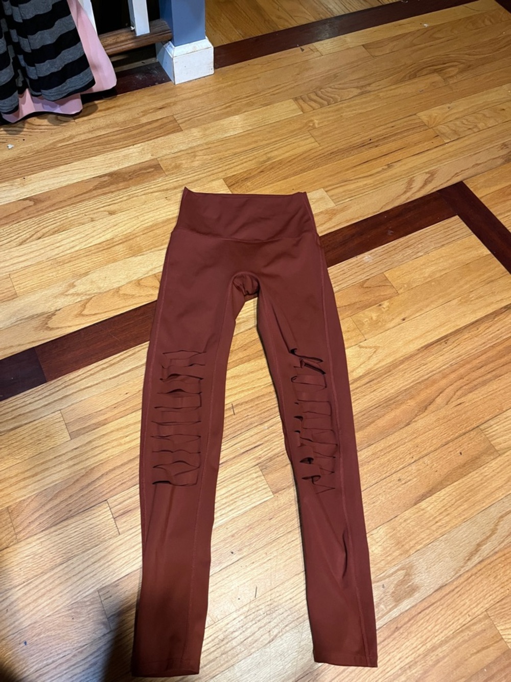 High-Waist Rust Red Slashed Leggings girls